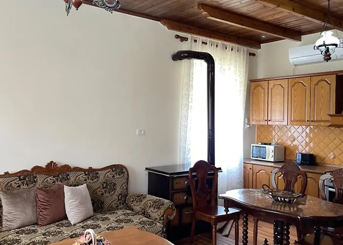 度假居 Heart Shkodër